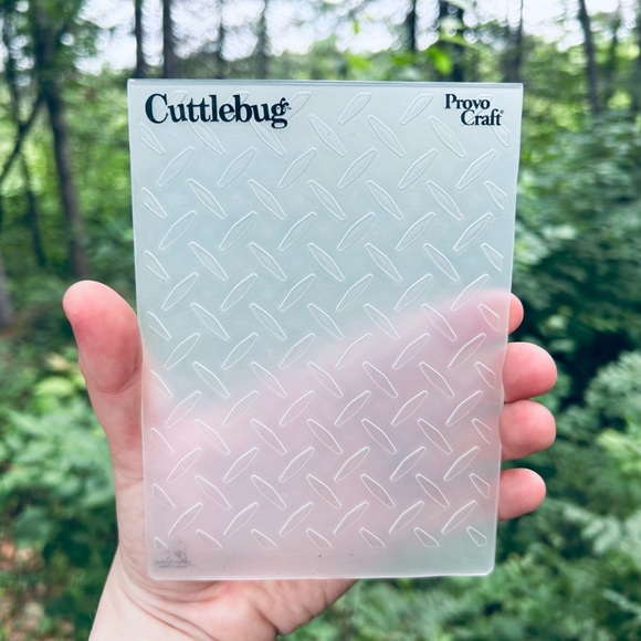 Cuttlebug Provo Cart Embossing Folder - Picture 1 of 3